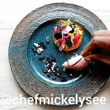 Congolese Pineapple Base Tartlet And Vegan Strawberry Frozen Yogurt Healthy Tasty And Easy Afrof In 2020 Organic Recipes Post Workout Food Strawberry Frozen Yogurt