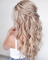 Here are the top 20 bridal hairstyles for long hair that are incredibly stunning. Best Wedding Hairstyles For Every Bride Style 2021