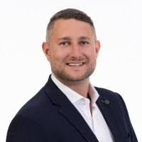 300+ "Glazier" profiles