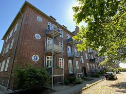 Sehr begehrt sind wohnungen in der historischen altstadt, denn hier gibt es viele sanierte altbauten, kultur im überfluss und viele einkaufsmöglichkeiten. 3 Zimmer Wohnungen Oder 3 Raum Wohnung In Flensburg Mieten