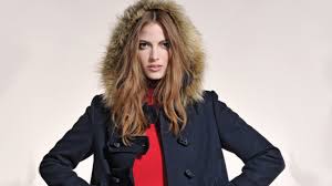 Parkas, doudounes, trenchs, blazers, manteaux d'hiver.pour tous les styles ! Le Choix De La Couleur De Votre Manteau Nos Conseils Mode Pour Choisir Son Manteau Femme Actuelle Le Mag