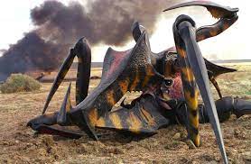 It's a Xenomorph Mashed With a 'Starship Troopers' Arachnid! Would You Like  to Know More? - Bloody Disgusting