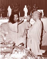 Paramahansa yogananda was an indian hindu monk, yogi and guru who introduced millions to the teachings of meditation and kriya yoga through. Spiritual Lineage Guru Parampara Of Yogoda Satsanga Society