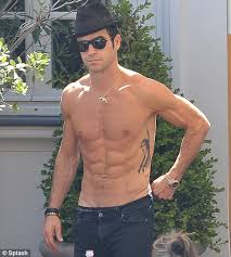 No straight man has ever offered to make me a crop top, but justin theroux is no ordinary straight man. Charlie S Angels Laguna Biotch Spills