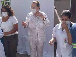 Agradeçendo muito a deus por esse momento!, celebrou rebeca na publicação em seu perfil do instagram. Aos 90 Anos Silvio Santos E Vacinado Contra A Covid 19 Em Sao Paulo Folha Pe