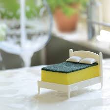 Scoprite gli oggetti fuori dal comune: Letto Porta Spugne