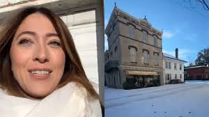 Downtown Savannah deserted after snowfall: Facebook Live