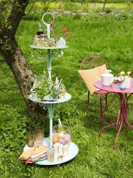 Das Sind Die Neuen Trendmobel Fur Den Garten Wunderweib Garten Ideen Garten Schnecken Im Garten