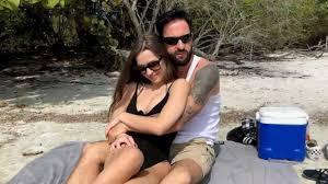 Laura müller, ehefrau von michael wendler, scheint nun wieder aktiver auf instagram zu werden. Michael Wendler Michael Wendler Und Seine 18 Jahrige Freundin Das Verrat Laura Muller Uber Die Beziehung Laura Muller