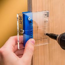 Jig It Hinge Plate Template A Woodworking Hinges Rockler Woodworking