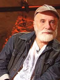 Julio Iglesias faz 81 anos: antes dos palcos, cantor iniciou faculdade de  Direito