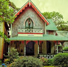 Uses 4mm tempered glass while other use only 3 mm glass; Folk Victorian Style
