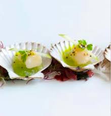 A Table At Le Cirque By Siro Maccioni And Pamela Fiori Photo By Ben Fink Dish Nantucket Bay Scallops Crudo With Green Appl Tasty Dishes Food Ny Restaurants