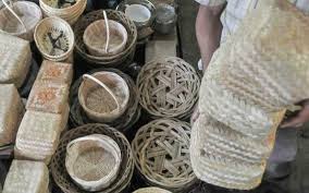 *_menerima pesanan besek warna warni dengan segala ukuran mulai yg kecil. Jual Besek Bambu Besek Walet Besek Dompet Krongso Pincuk Dll