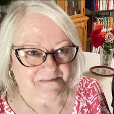 A Jasmine in my pretty new glasses. Recipe in comments.