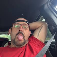 Who's the best person to contact for junk car pick up?