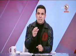 فرجاني ساسي يحيي المشجعين المصريين الذين ساندوه والمنتخب التونسي. Kty3nhwcjiu Wm