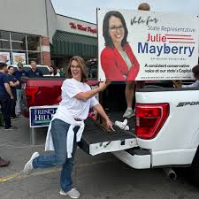 Julie Mayberry की प्रोफ़ाइल