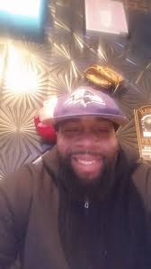 Hate that we're one of the awkward ones alone at a table lol 😂