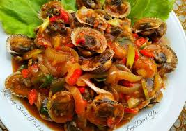 Haluskan bawang merah, bawang putih, cabe merah, cabe rawit dan jahe. Resep Makanan Enak Kerang Saus Padang