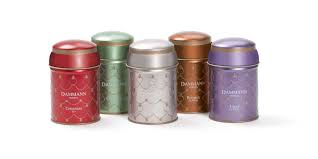 Coffret Dammann Freres Christmas Carols Disponible En Boutique Chez Nos Revendeurs Et Sur Le Site De Vente En Lign Tea Salt And Pepper Shaker Pepper Shaker