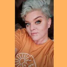 Victoria Pennington's Instagram, Twitter & Facebook