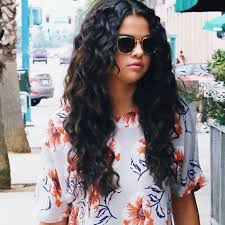 Hair Frizz Wavy Selena Gomez Natural Curls Revival Longhair Women Long Hair Styles Hair Frizz