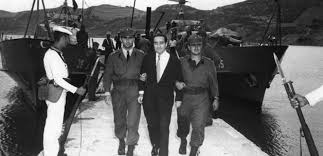 Alparslan türkeş radyo yayını ile darbe bildirisini halka duyuruyor. 27 Mayis Darbesinin Kronolojisi