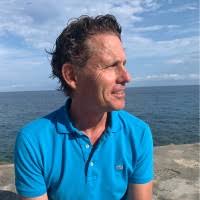 30+ "Leon Bosch" profiles