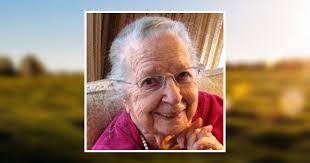 Linda Hatten's Instagram, Twitter & Facebook