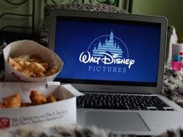 Best Pick Me Up Movies To Watch When You Re Having A Bad Day Society19 In 2020 Netflix And Chill Tumblr Food Chill