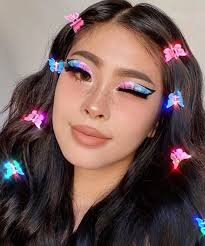 Check spelling or type a new query. Channel Your Inner 90s Girl With Instagram S Cutest Trend Butterfly Hair Clips Clip Hairstyles Butterfly Hair Clip Butterfly Hair