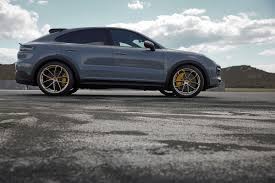 Shaped by performance, just like a true athlete. Porsche Cayenne Turbo Gt High Performance Suv Mit Rundstrecken Abstimmung Meinauto De
