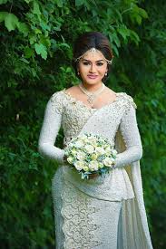 Salon Nisuki Bridal Dresses Bridal Lehenga Red Bridesmaid Saree