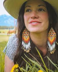 A pair of Chief Joseph Pendleton Blanket Inspired earrings are finally  finished and I'm so proud of how they turned out!!! I learned while making  this pair that I love the show