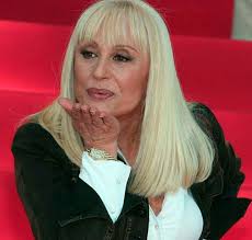 Filho de walkyria santos morreu causa. Morre Aos 78 Anos De Idade A Apresentadora E Cantora Italiana Raffaella Carra Estrelando