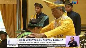 Sultan abdullah sultan ahmad shah yang dimasyhurkan hari ini sebagai sultan pahang keenam, menggantikan paduka. Hari Keputeraan Sultan Pahang Timbalan Menteri Kkmm Terima Darjah Ssap 24 Okt 2017 Youtube