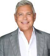 Elke Johnson's Instagram, Twitter & Facebook