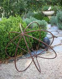 19 Creative Diy Rusted Metal Projects To Beautify Your Yard Metal Garden Art Metal Yard Art Garden Art Sculptures
