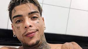 Moore township police chief gary west said he found harvilla on the ground when he arrived at 9:20 a.m. Mc Kevin Morre Apos Cair De 11Âº Andar De Hotel No Rio Folha Pe