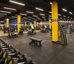 Smart Fit Academia Contagem Minas Gerais Area Peso Livre Musculacao Equipamento Smartbox Funcional Jpg 740 Arquitetura De Academia Academias Em Casa Academia