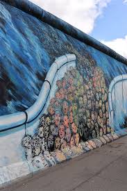 At East Side Gallery The Wall Berlin Murdeberlin At East Side Gallery The Wall Berlin East Side Gallery Berlin Photography Berlin Street