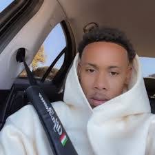 Katherine Wiggins's Instagram, Twitter & Facebook