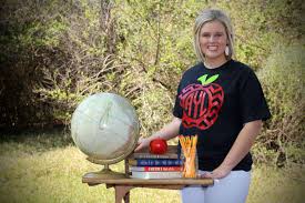 Senior Picture For Education Major College Graduation Pictures Education Major Graduation Pictures
