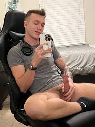 Young man with a smooth cock - Penis pictures gallery