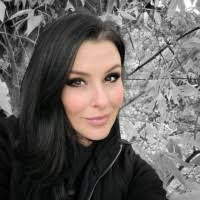 Jeanine Baxter's Instagram, Twitter & Facebook