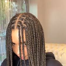 Black And Light Brown Knotless Braids Boxbraids Braids Makeup Naturalhairstyles In 2020 African Braids Hairstyles Box Braids Hairstyles Natural Hair Styles