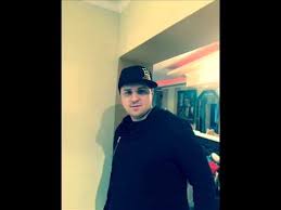 Vezi si alte versuri de la razvan de la pitesti Razvan De La Pitesti Tu Esti Cumva Prototip Versuri Muzica Info Versuri Lyrics