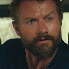 Amazon.com: 13 Hours: The Secret Soldiers of Benghazi (4K UHD + Digital) :  Bay, Michael, Schreiber, Pablo, Krasinski, John, Stephens, Toby, Dale,  James Badge, Martini, Max, Denman, David, Fumusa, Dominic, Costabile, David,