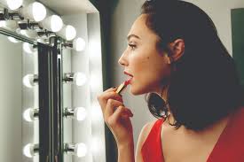 Photos, family details, video, latest news 2021 on zoomboola. Gal Gadot On Makeup Feminism And A Cultural Shift In Hollywood Wwd